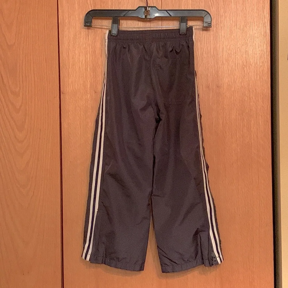 Oshkosh B’Gosh pull on warm up pants boy’s 5 side stripe gray lined zip ankle